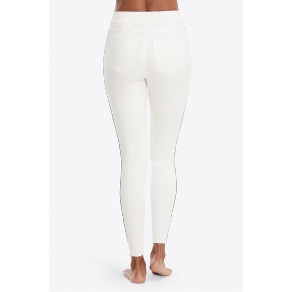 Spanx White Raw Hem Pull on Skinny Jeans with Side Stripe Size XS (0) NWT - Picture 14 of 14